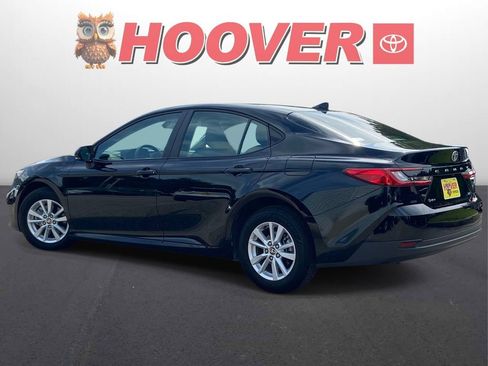 Used 2025 Toyota Camry LE FWD image 6