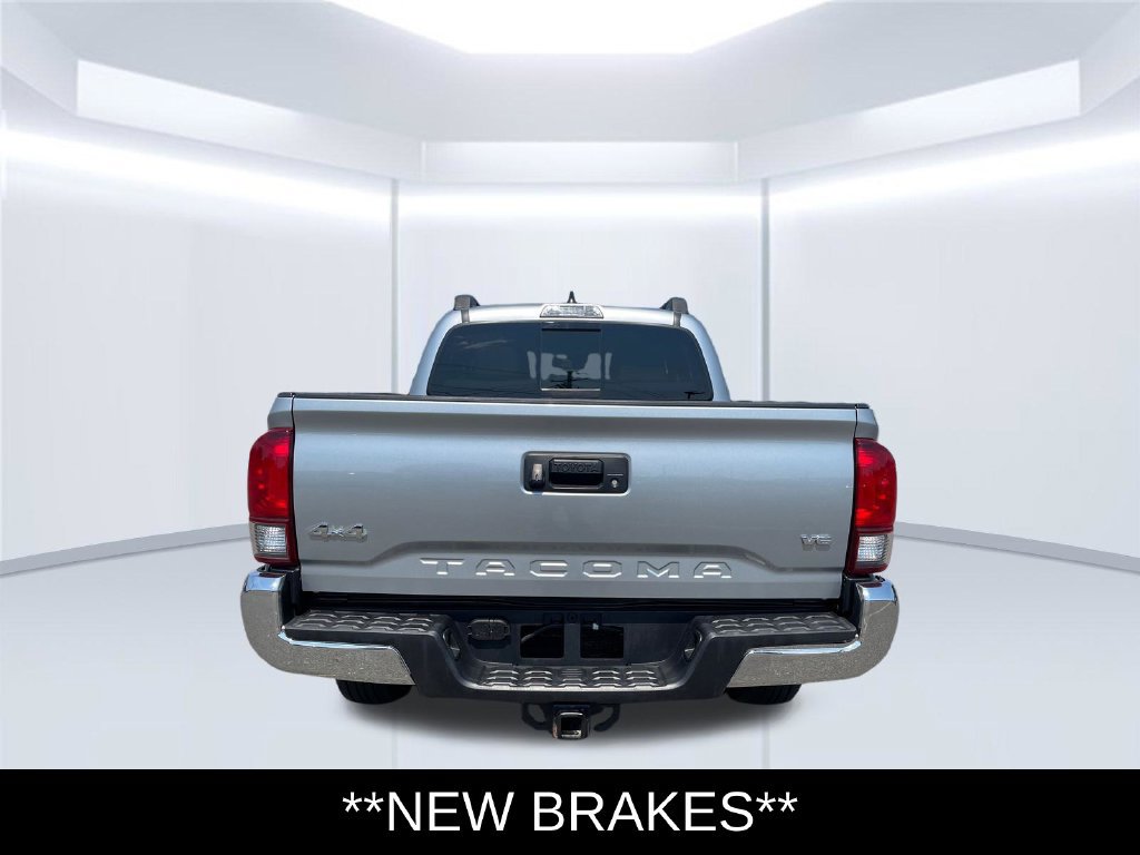 Used 2023 Toyota Tacoma SR5 AWD/4WD image 5