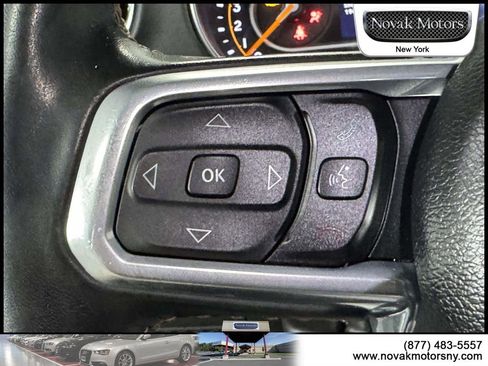 Used 2022 Jeep Wrangler Unlimited Sahara AWD/4WD image 15