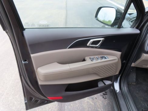 New 2026 Kia Carnival image 21