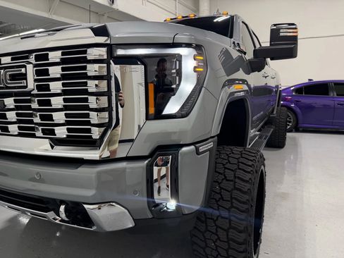 Used 2024 GMC Sierra 2500 Denali w/ Denali Reserve Package image 6