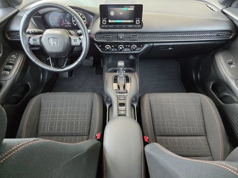 Certified 2025 Honda HR-V Sport image 15