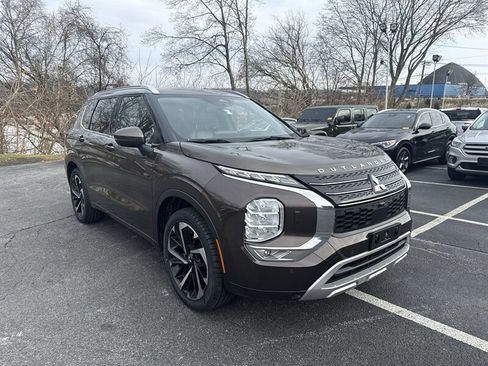 Used 2022 Mitsubishi Outlander SEL image 8