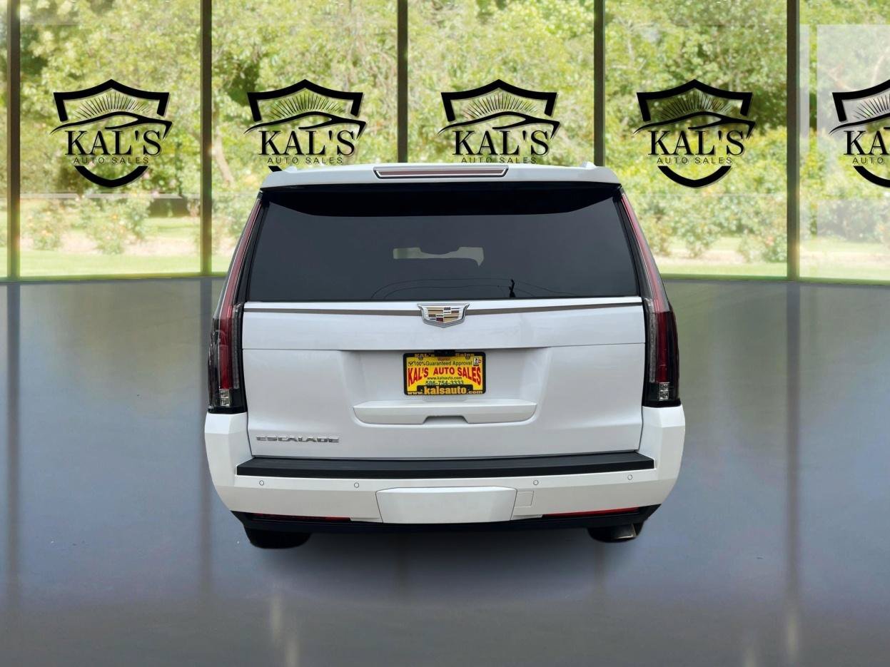 Used 2017 Cadillac Escalade Platinum AWD/4WD image 6