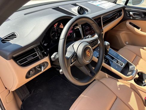 Used 2026 Porsche Macan AWD/4WD image 20