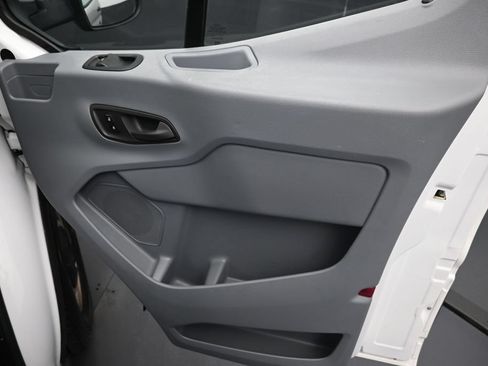 Used 2018 Ford Transit 150 130 Low Roof RWD image 26