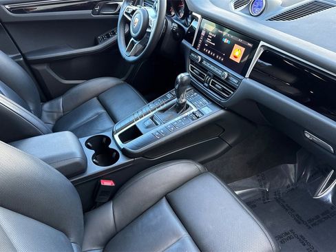 Used 2020 Porsche Macan image 19