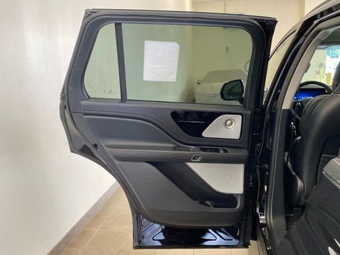 New 2026 Lincoln Aviator Reserve AWD/4WD image 8