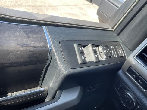 Used 2022 Ford F250 Lariat w/ Lariat Ultimate Package AWD/4WD image 21