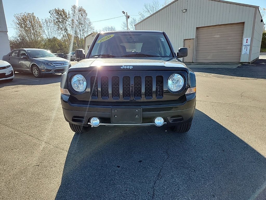 Used 2016 Jeep Patriot High Altitude AWD/4WD image 10