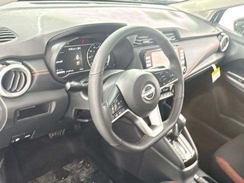 New 2025 Nissan Versa SR w/ Trunk Package FWD image 32