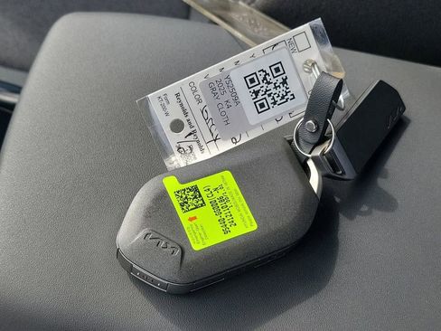 Used 2025 Kia K4 LXS image 35