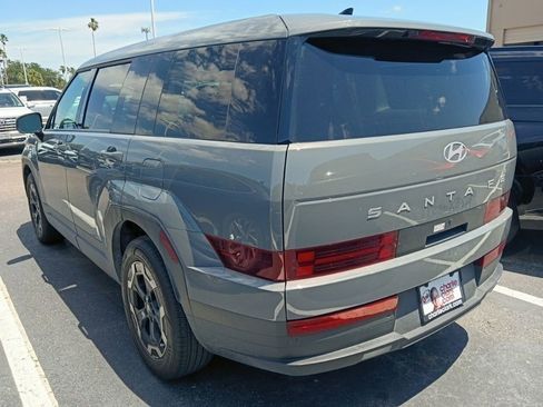 Used 2024 Hyundai Santa Fe SE FWD image 4