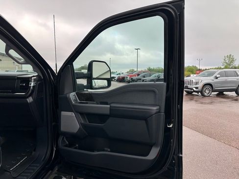 Used 2023 Ford F250 Lariat w/ FX4 Off-Road Package AWD/4WD image 28