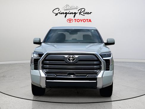 Used 2026 Toyota Tundra Limited AWD/4WD image 2
