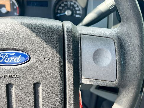 Used 2015 Ford F450 XL w/ Snow Plow Prep Package image 17