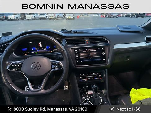Used 2022 Volkswagen Tiguan SE R-Line FWD image 6