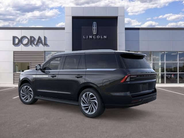 New 2026 Lincoln Navigator Premiere AWD/4WD image 4