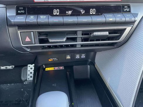 New 2026 Toyota Camry SE FWD image 40