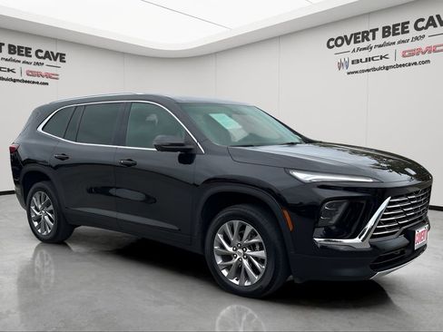 Used 2025 Buick Enclave Preferred image 1