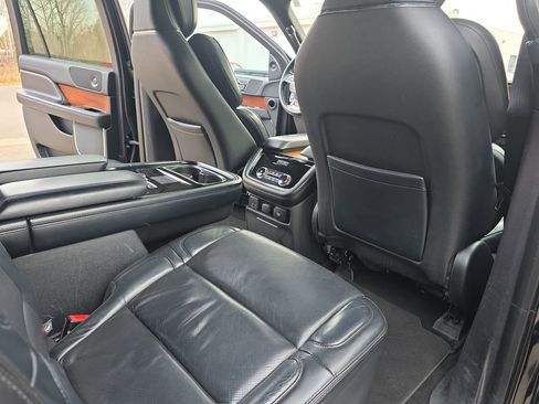 Used 2019 Lincoln Navigator L Reserve image 11