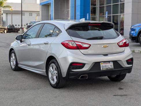 Used 2018 Chevrolet Cruze LT w/ RS Package image 7