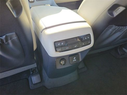 Used 2023 Hyundai Palisade Limited image 12