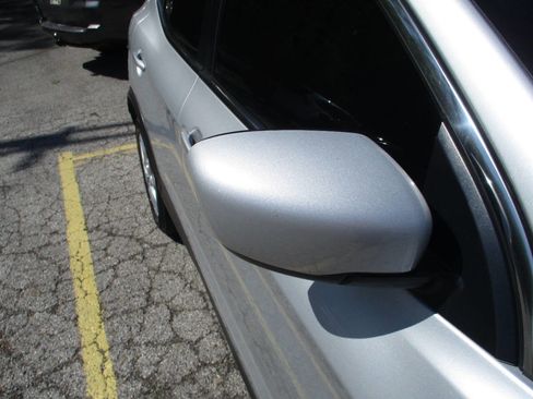 Used 2021 Nissan Rogue Sport S image 27