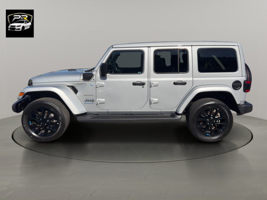 Used 2023 Jeep Wrangler Unlimited Sahara w/ Cold Weather Group AWD/4WD image 2