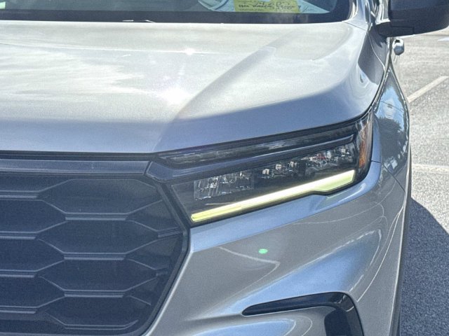 Certified 2023 Honda Pilot Sport image 10