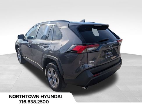 Used 2025 Toyota RAV4 XLE AWD/4WD image 3