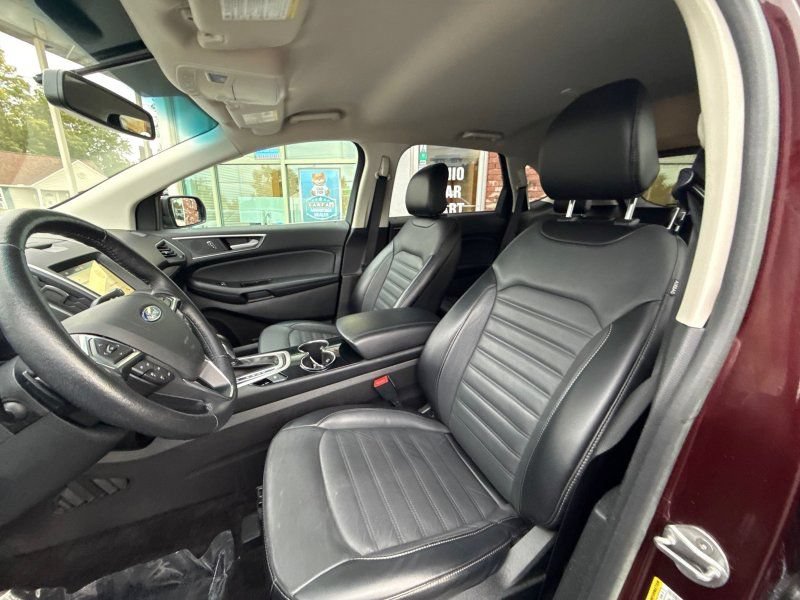 Used 2018 Ford Edge SEL w/ Equipment Group 201A AWD/4WD image 12