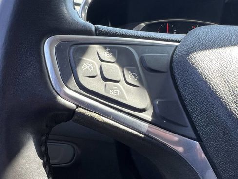 Used 2019 Chevrolet Equinox LT image 24