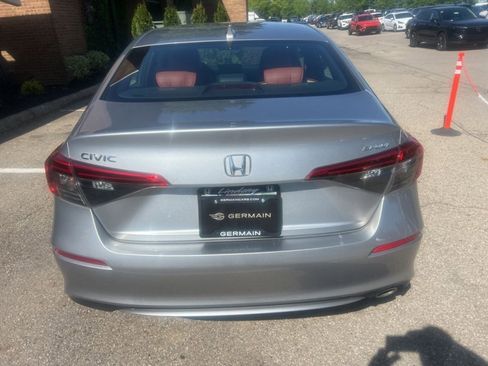 Used 2023 Honda Civic Sport image 6
