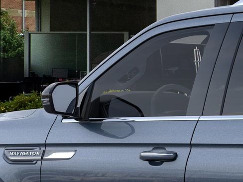 New 2024 Lincoln Navigator Reserve AWD/4WD image 20