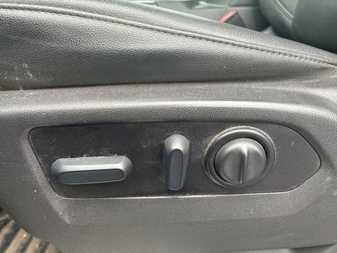 Used 2022 Chevrolet Silverado 2500 LTZ w/ LTZ Premium Package image 17