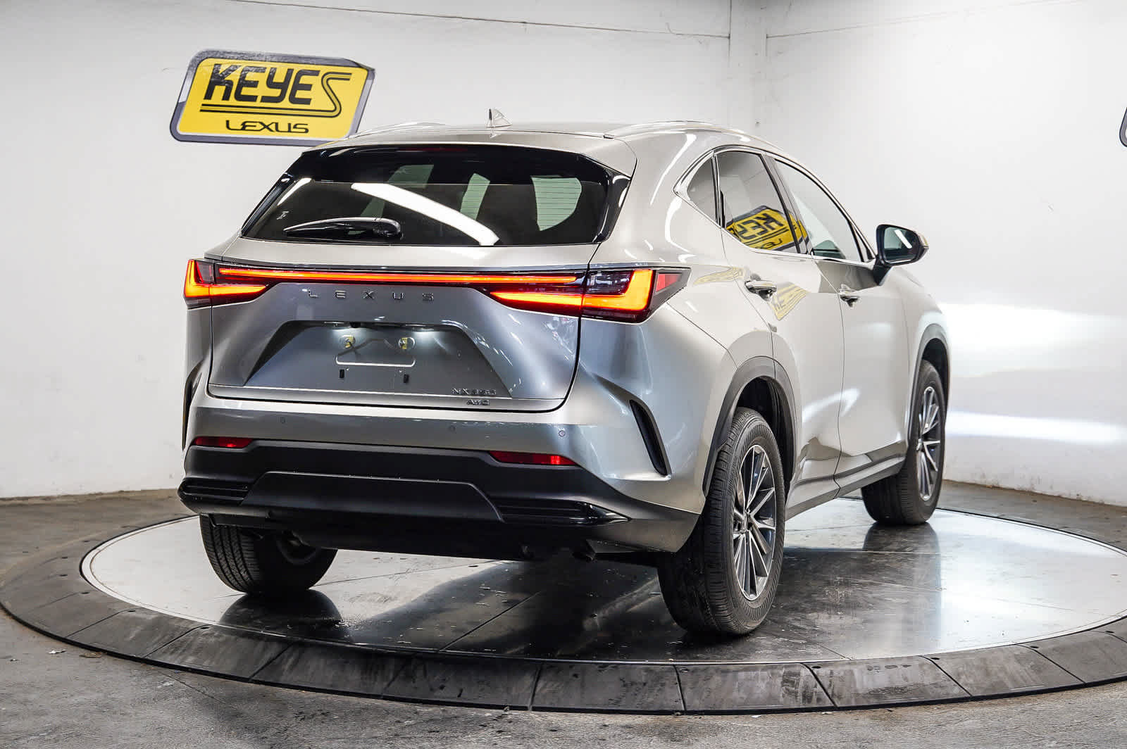 Used 2025 Lexus NX 350 AWD w/ Cold Area Package image 4