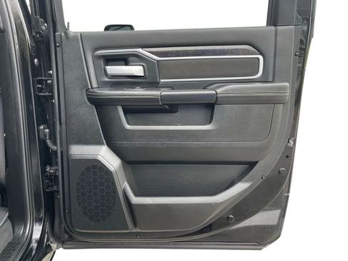 Used 2024 RAM 3500 Big Horn w/ Night Edition AWD/4WD image 19