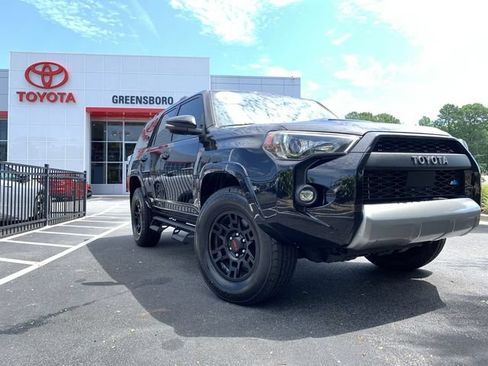 Used 2023 Toyota 4Runner TRD Off-Road Premium w/ Moonroof Package AWD/4WD image 2