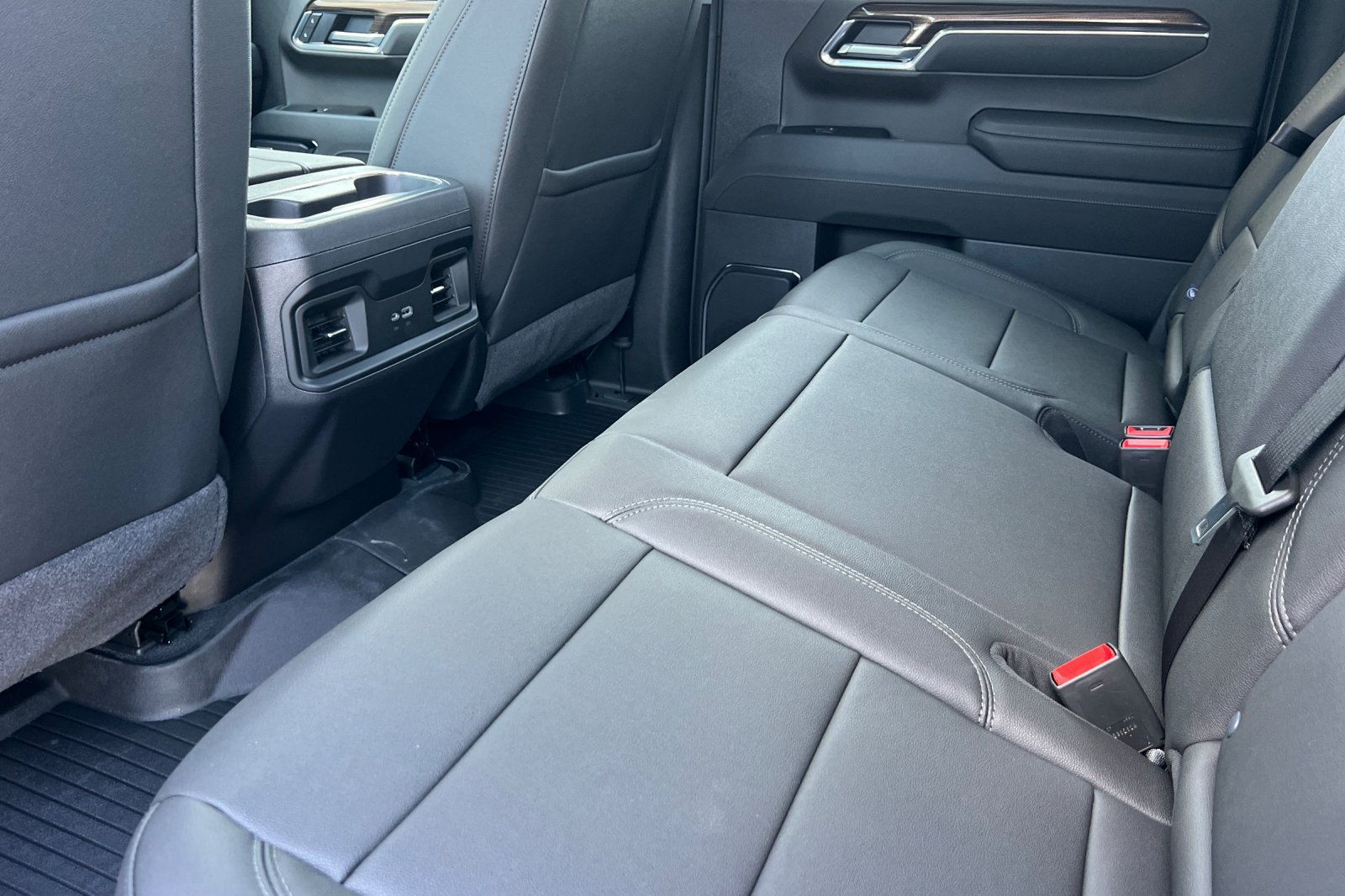 New 2026 Chevrolet Silverado 1500 RST w/ Z71 Off-Road Package AWD/4WD image 14