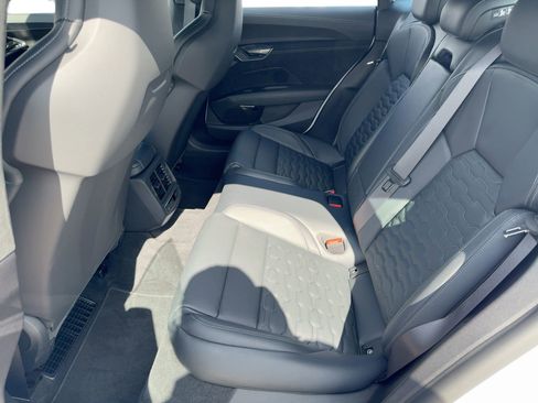 New 2025 Audi RS e-tron GT performance image 15