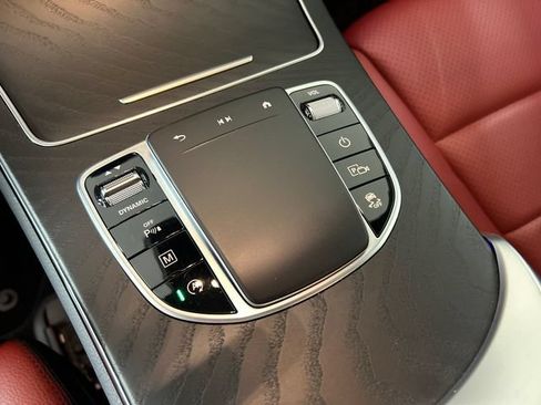 Used 2022 Mercedes-Benz GLC 300 4MATIC image 21