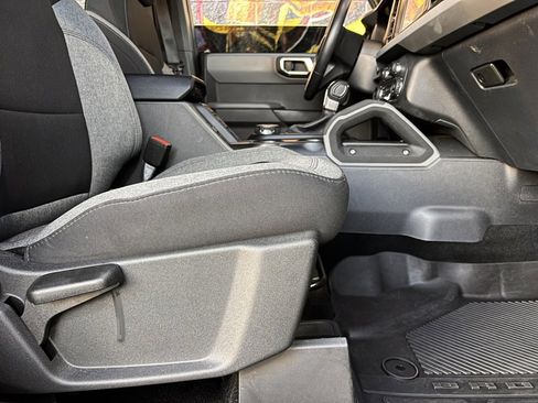 Used 2023 Ford Bronco Big Bend image 38