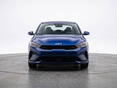 Used 2025 Kia K4 LXS image 2