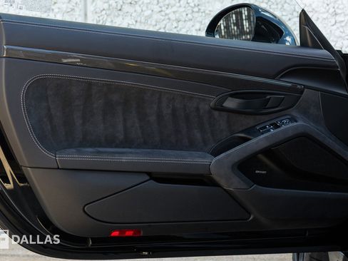 Used 2018 Porsche 911 GT2 RS RWD image 29