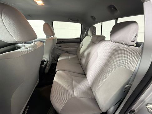 Used 2014 Toyota Tacoma PreRunner image 22