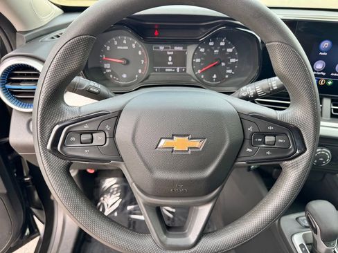 Used 2024 Chevrolet Trax LS FWD image 13