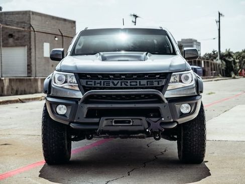 Used 2019 Chevrolet Colorado ZR2 w/ Colorado ZR2 Bison Edition AWD/4WD image 16