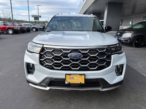 Certified 2025 Ford Explorer Platinum w/ LUX Leather Package AWD/4WD image 2