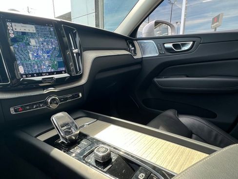 Used 2022 Volvo XC60 T8 Inscription w/ Advanced Package image 41